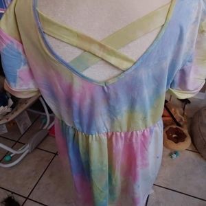 Criss cross tie dye top